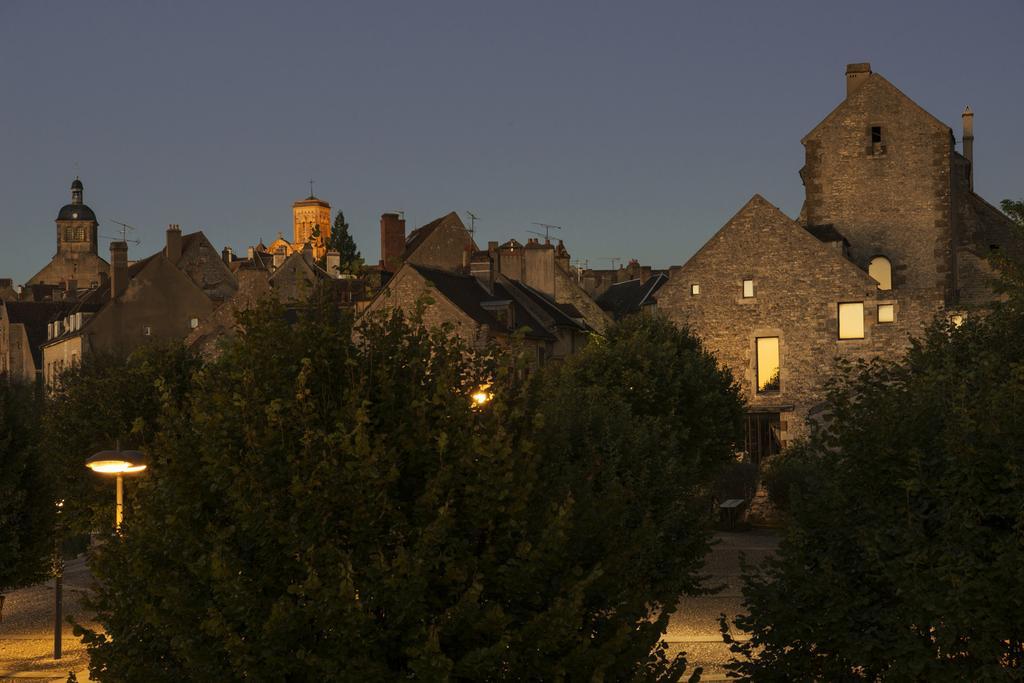 Hotel Restaurant De La Poste & Du Lion D'Or Vézelay Zewnętrze zdjęcie