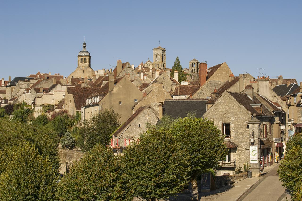 Hotel Restaurant De La Poste & Du Lion D'Or Vézelay Zewnętrze zdjęcie