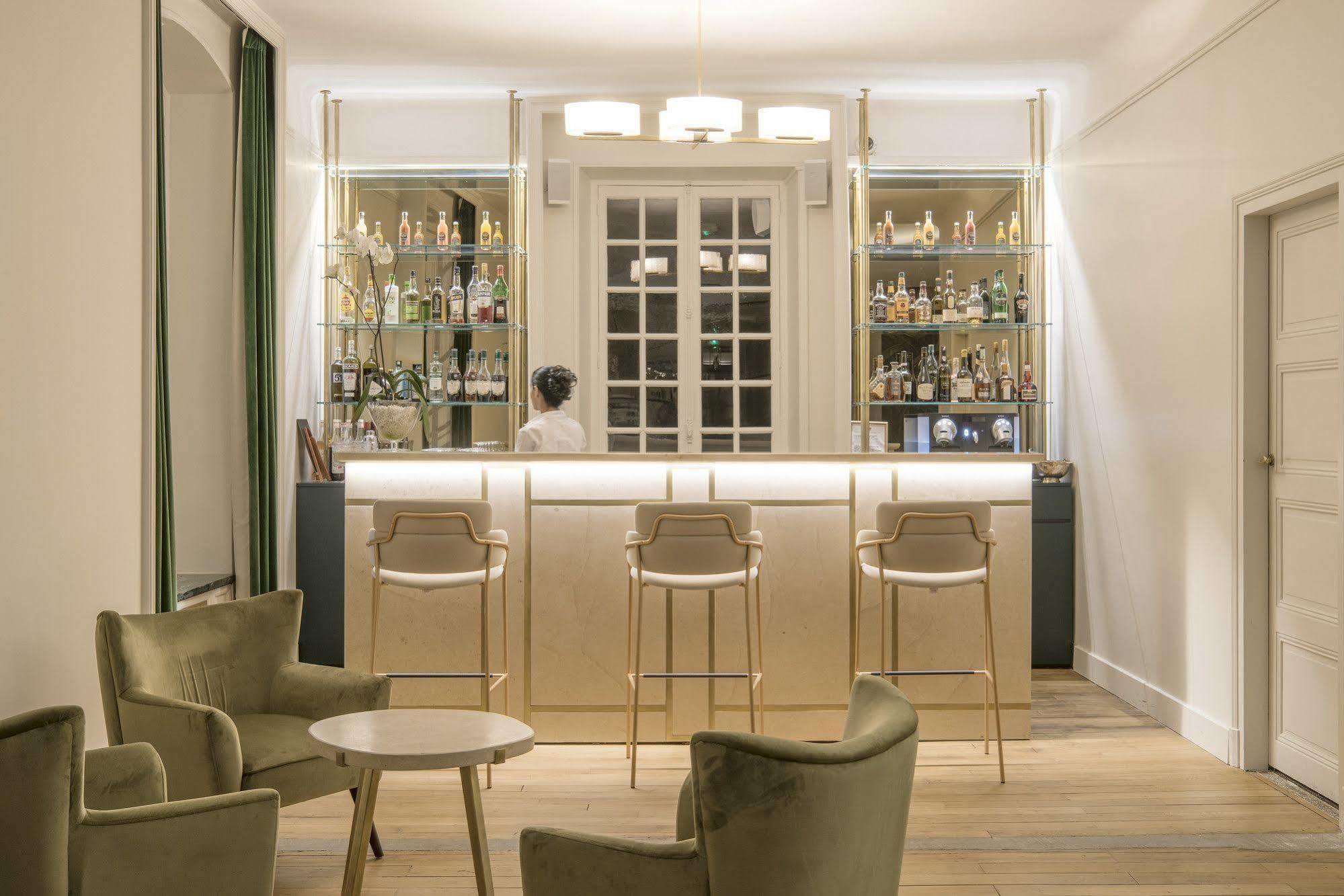 Hotel Restaurant De La Poste & Du Lion D'Or Vézelay Zewnętrze zdjęcie
